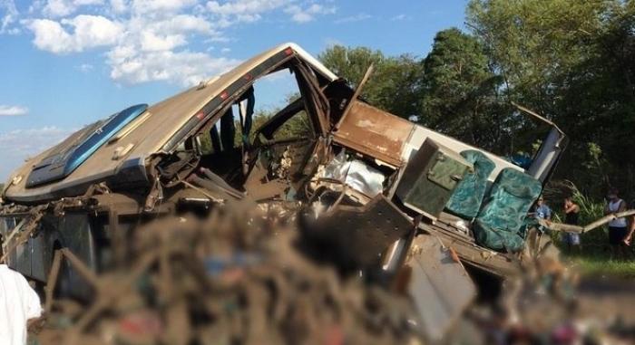 Acidente em rodovia no interior de SP deixa dezenas de mortos