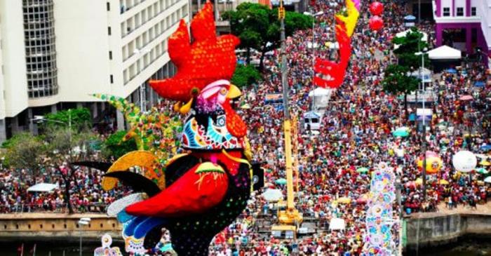 Carnaval de 2021 é oficialmente suspenso em Pernambuco