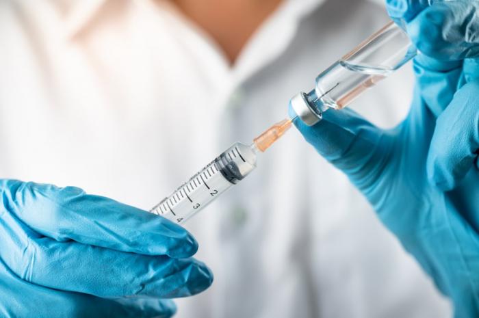 Saiba do que são feitas as vacinas da Moderna e Pfizer