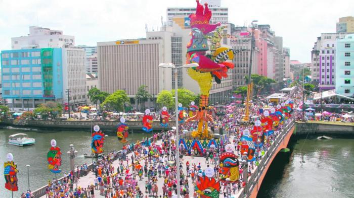 Brasil deixa de movimentar R$ 8 bilhões com cancelamento do Carnaval