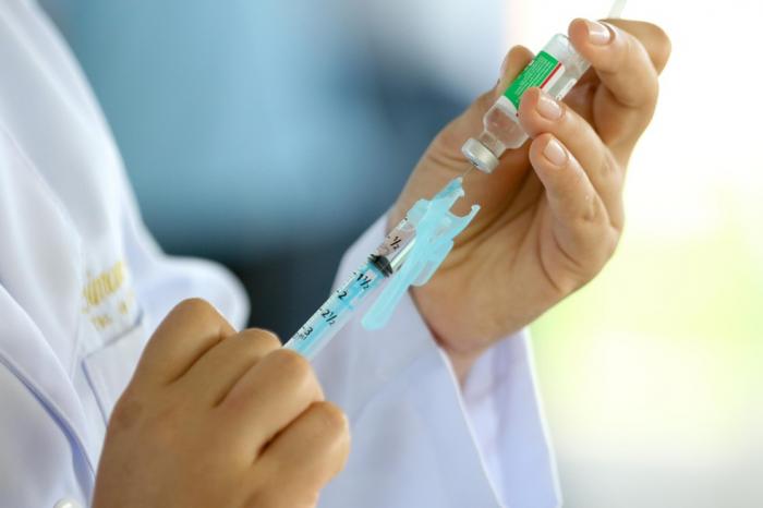Pernambuco recebe mais 130 mil doses de vacinas contra a Covid-19