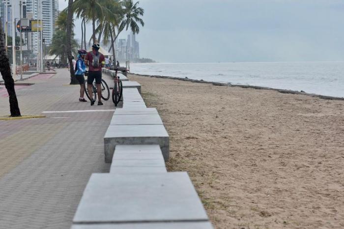 Neste domingo houve pouca movimentação em praias de Recife e Olinda