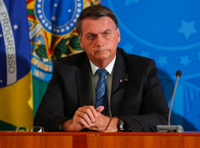 “Se querem me julgar, vão se dar mal, sou incorruptível”, diz Bolsonaro