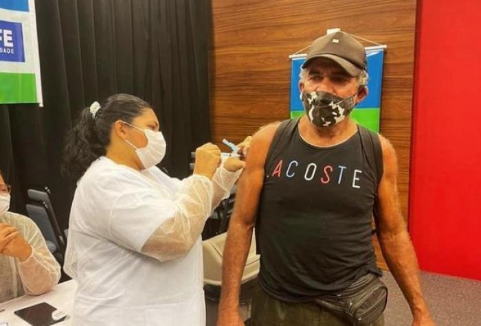 Recife abre novo ponto de vacinação contra a Covid-19 na área central da cidade