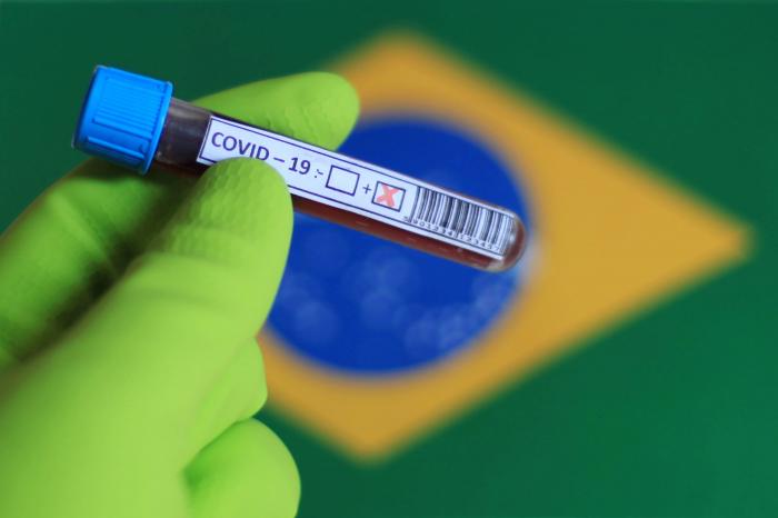 Número de mortes por Covid-19 passa de 60 mil no Brasil, informa governo