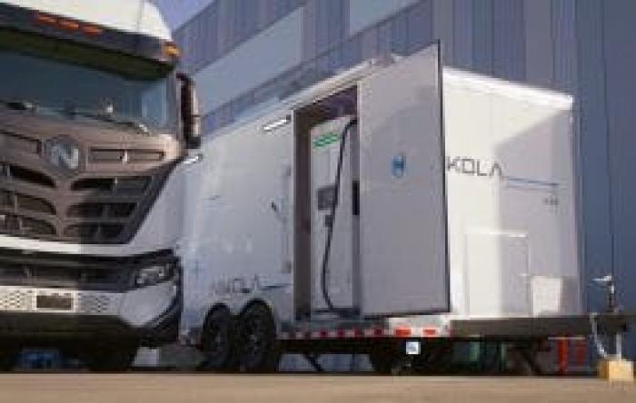 Vem aí o caminhão da eletricidade: Nikola apresenta trailer móvel de carregamento