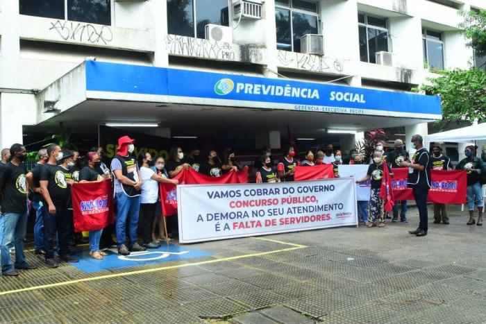 Greve de servidores do INSS atinge todas as agências em Pernambuco, diz o Sindsprev
