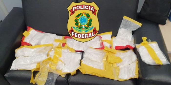 Mulher é presa com quase seis quilos de cocaína no Aeroporto do Recife