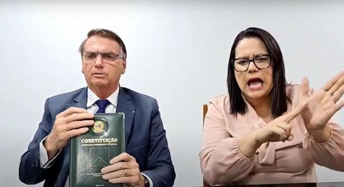 Bolsonaro critica manifesto e diz que Constituição é a melhor carta da democracia