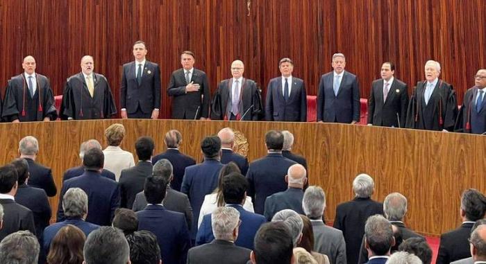 Moraes toma posse como presidente do TSE em evento com Lula e Bolsonaro