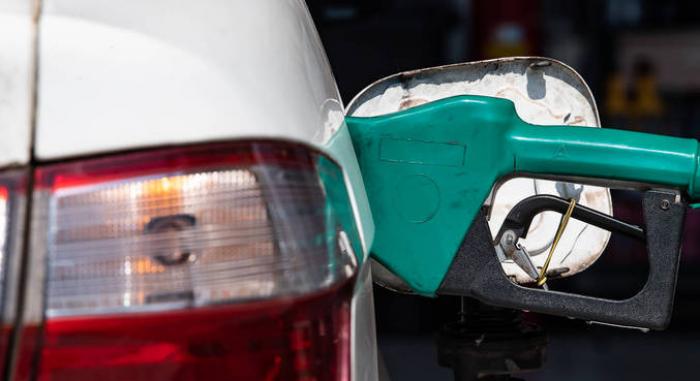 Gasolina fica R$ 0,25 mais barata nesta sexta nas distribuidoras 
