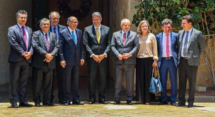 Equipe de transição de Lula tem ex-ministros presos por corrupção