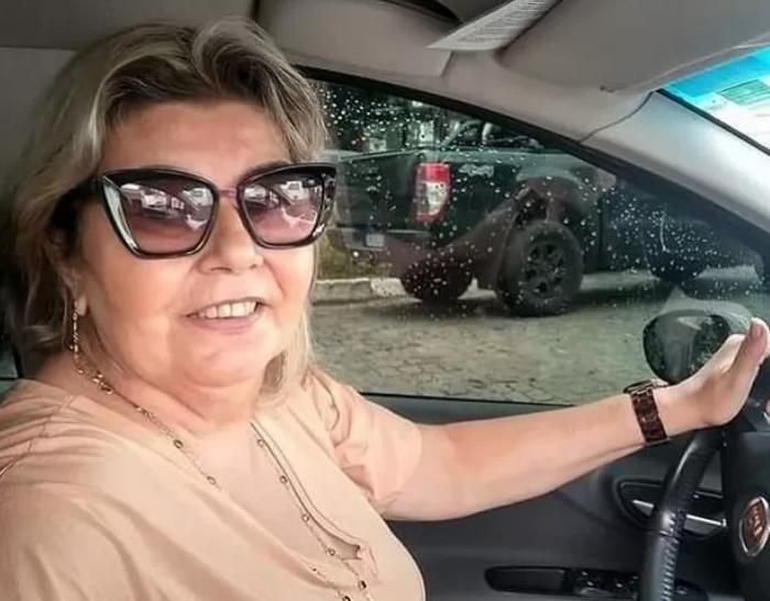 Mulher morre após seu carro bater em animal solto na BR-423 em São Caetano