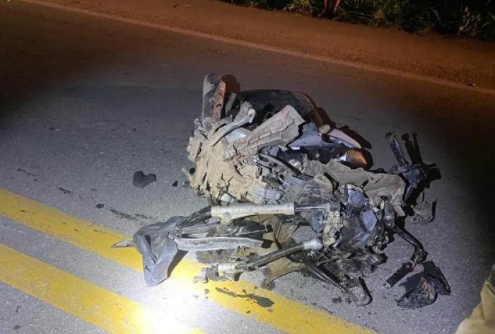 Homem morre após colidir moto em caminhonete na BR-232, em Sanharó