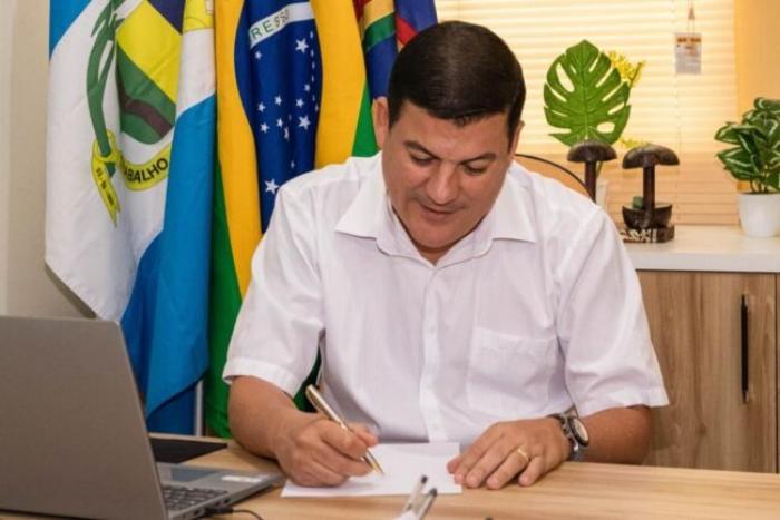 Agiotagem e voos internacionais: saiba quem é o prefeito de Água Preta investigado por corrupção